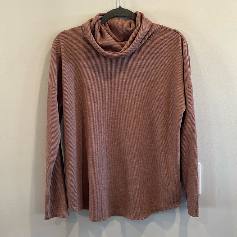 Women’s cowl neck waffle knit long sleeve top. Mauve color.